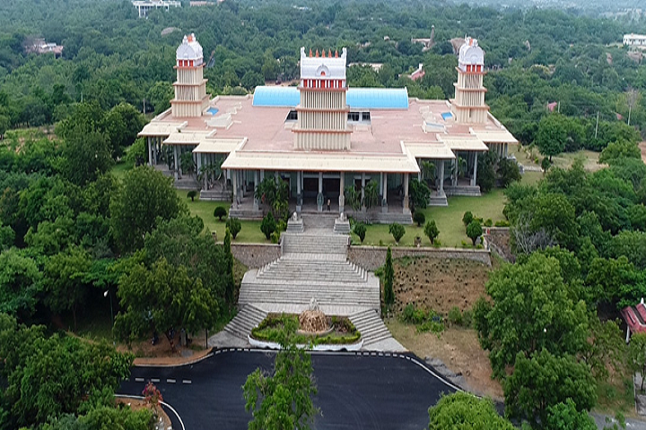 https://cache.careers360.mobi/media/colleges/social-media/media-gallery/1171/2019/7/5/Campus View of Kannada University Hampi_Campus-View.png